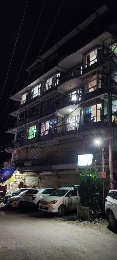 Отель Shimla Regency Экстерьер фото